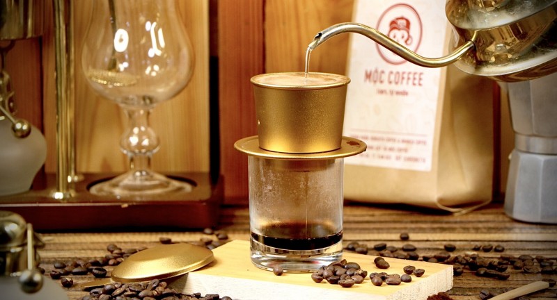 Muốn nếm vị cafe phải chờ đợi pha chế