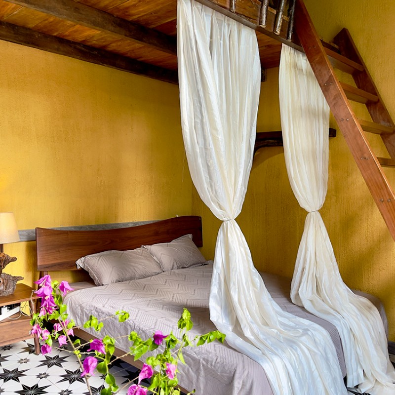 Phòng Jasmine - Hoa Nhài