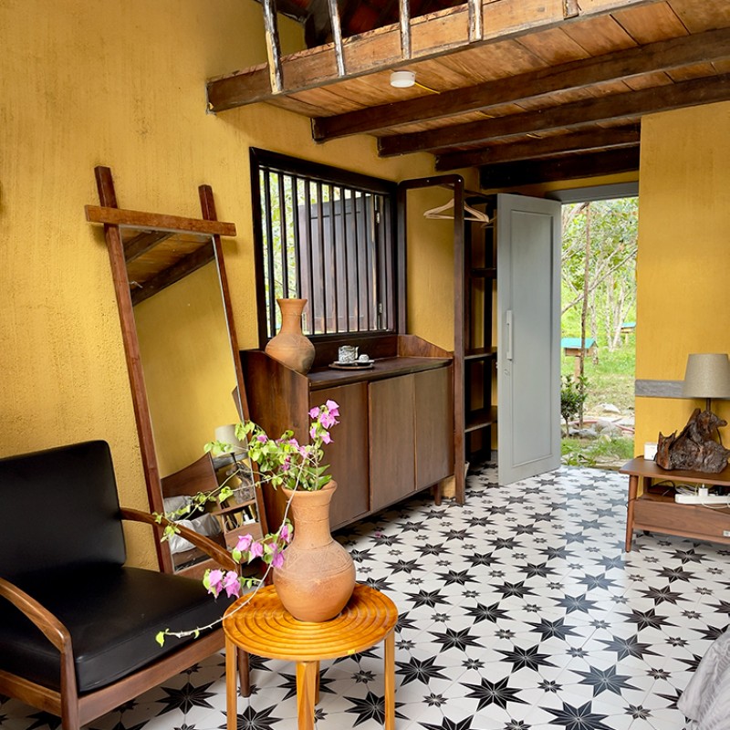 Phòng Jasmine - Hoa Nhài